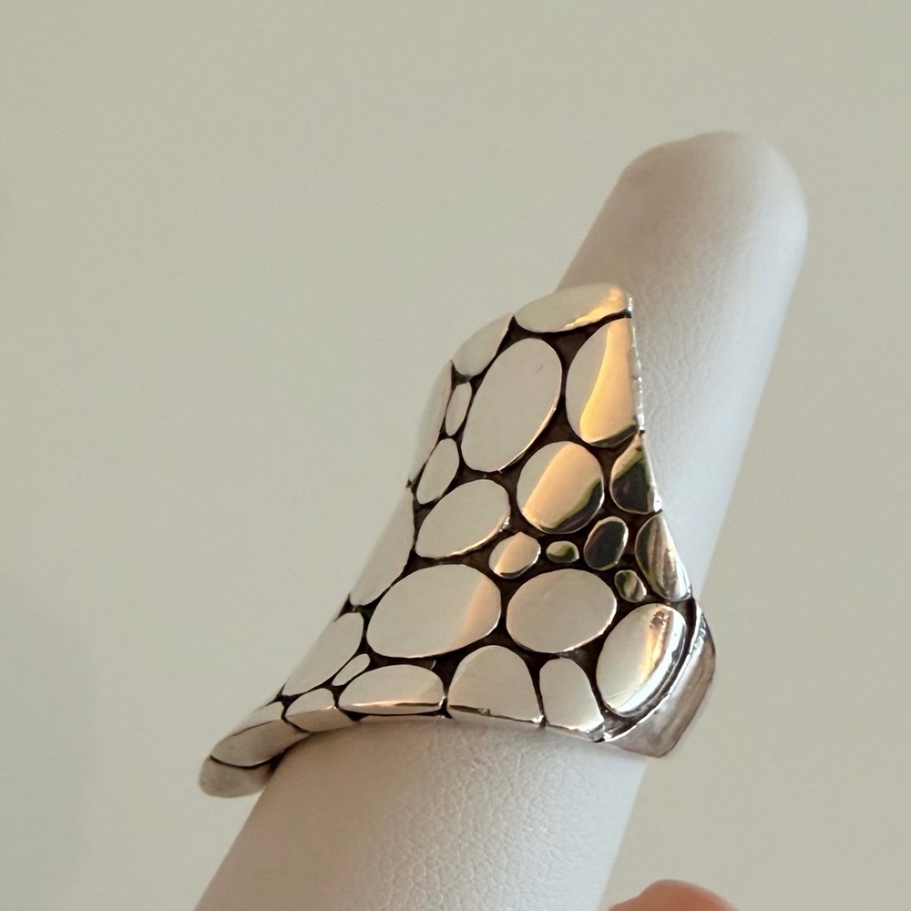 John Hardy Kali Pebble Contour Ring